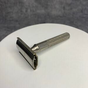 Gillette Fat Handle Double Bladed Safety Razor, WWII Era, 1940's, Vintage, Deco